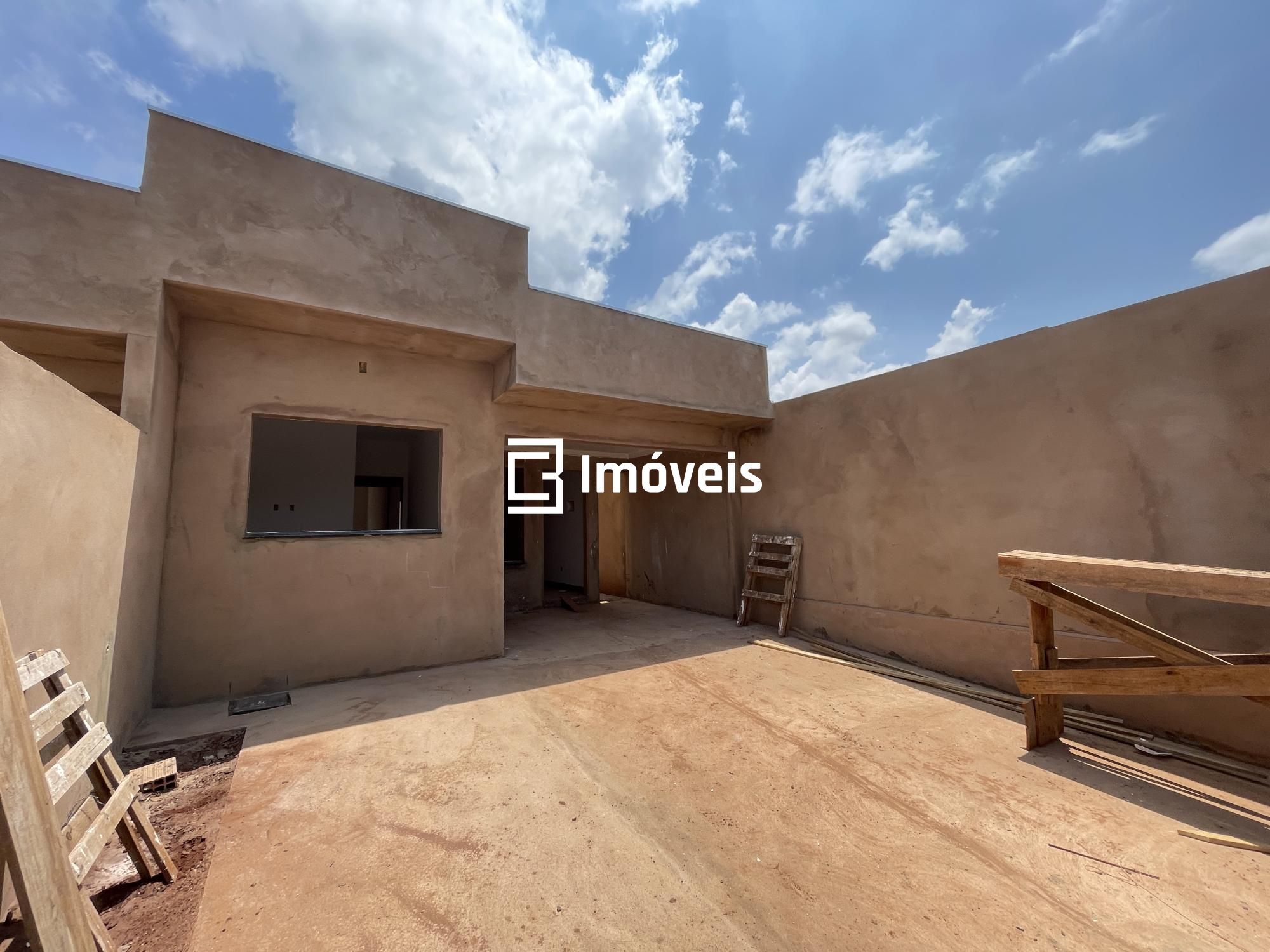 Casa à venda com 2 quartos, 69m² - Foto 2
