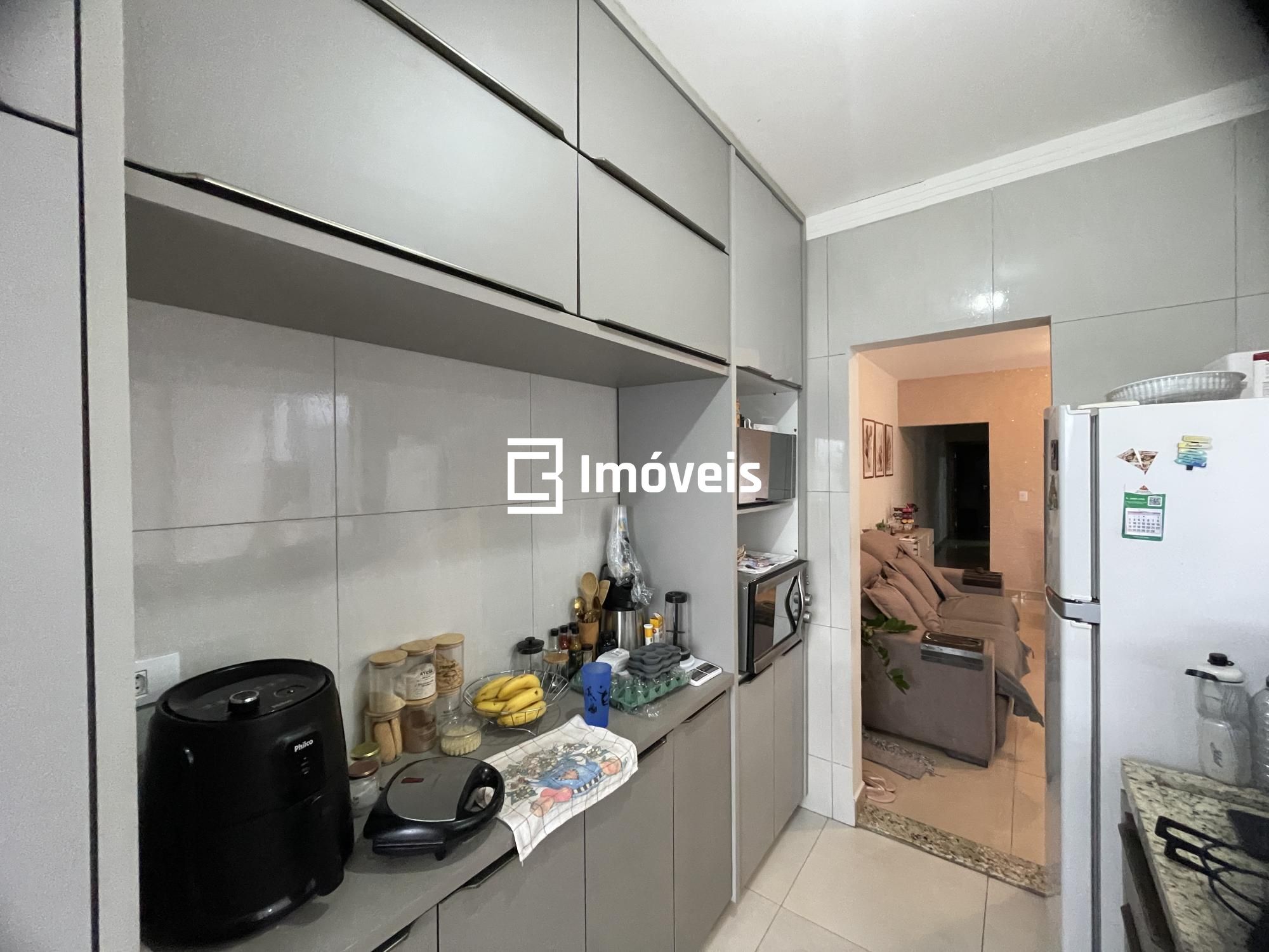 Casa à venda com 3 quartos, 102m² - Foto 9