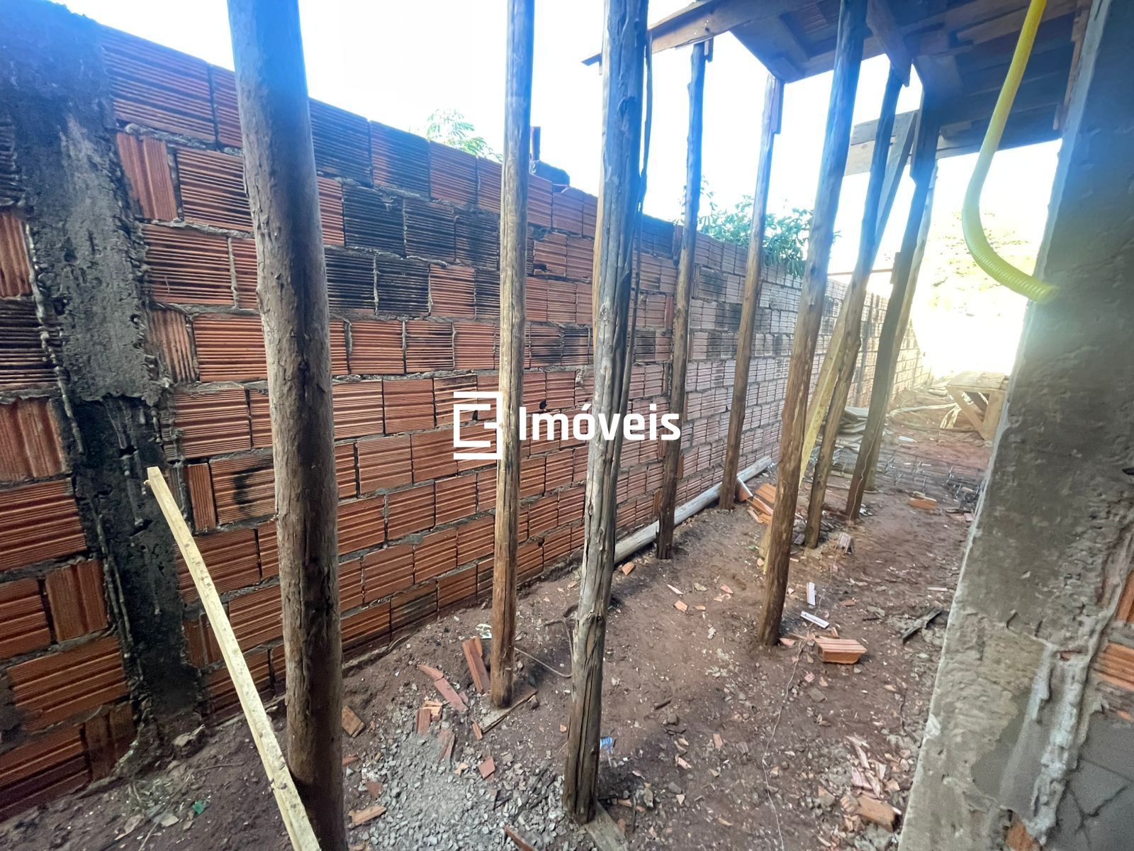 Casa à venda com 2 quartos, 56m² - Foto 13