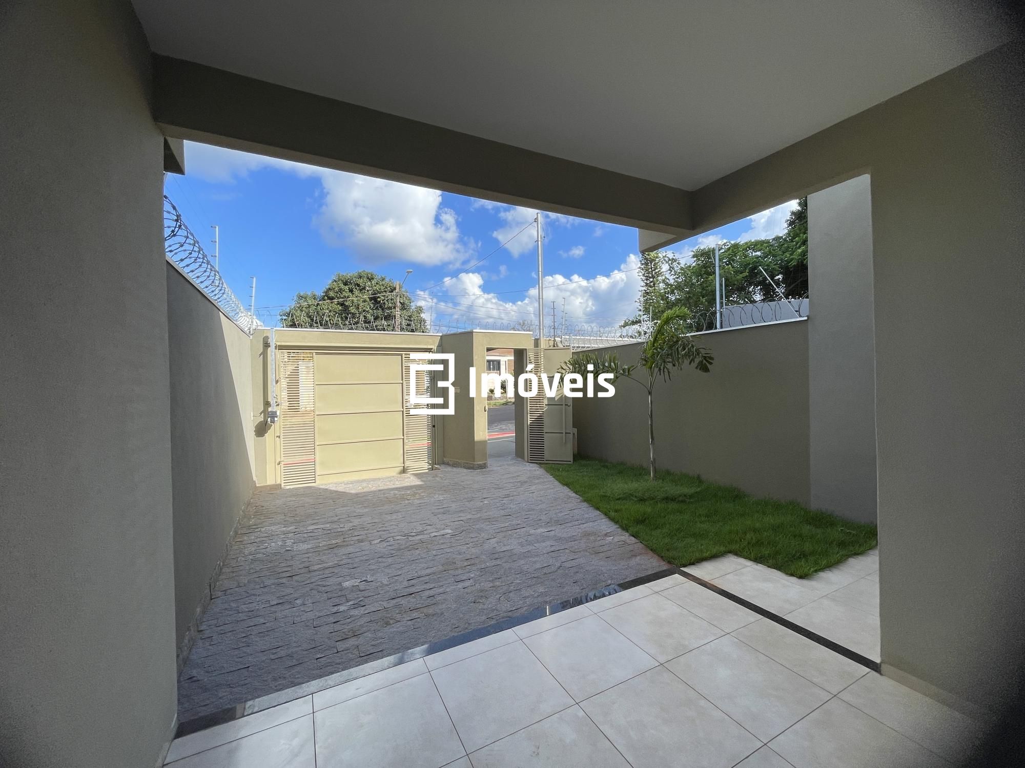 Casa à venda com 3 quartos, 83m² - Foto 4
