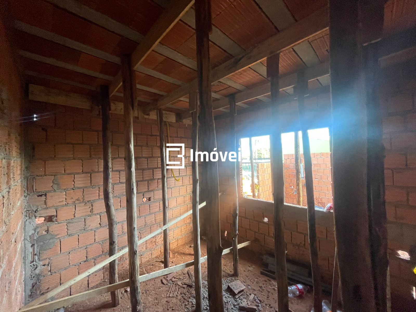Casa à venda com 2 quartos, 56m² - Foto 8
