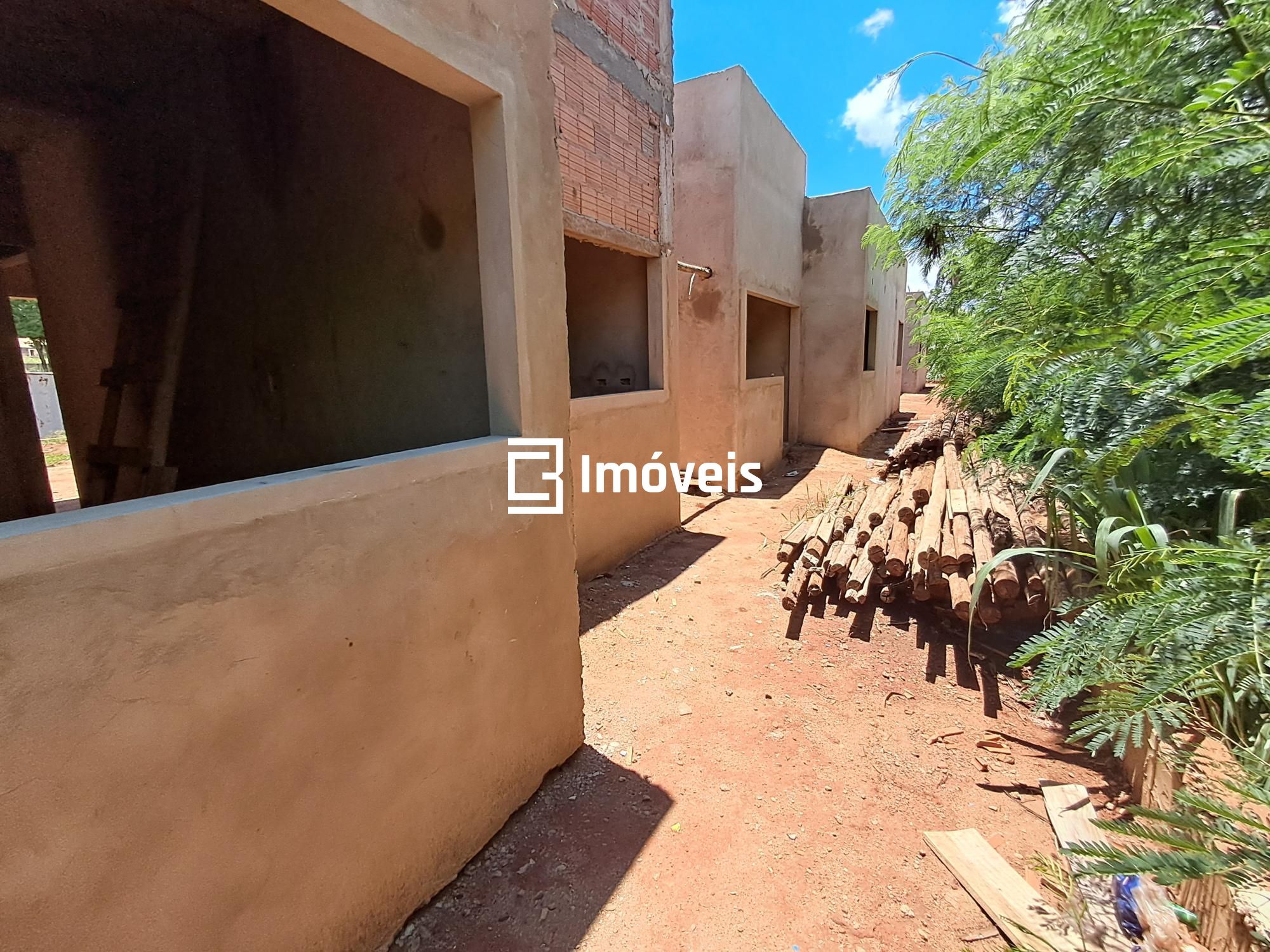 Casa de Condomínio à venda com 3 quartos, 80m² - Foto 2