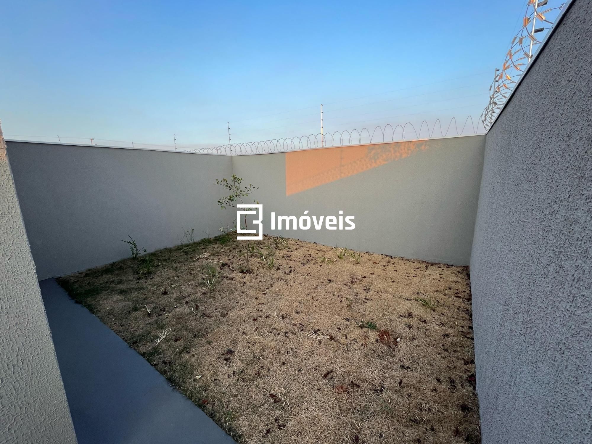 Casa à venda com 3 quartos, 90m² - Foto 14