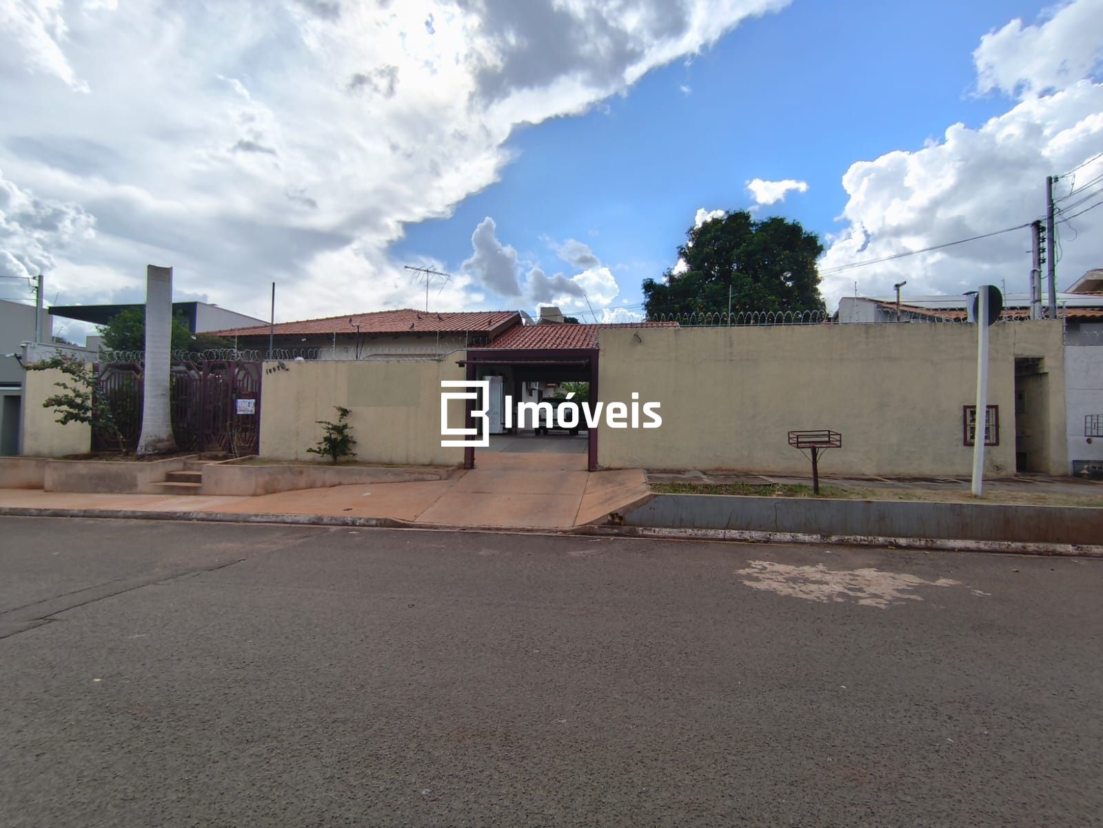 Casa, 5 quartos, 170 m² - Foto 1