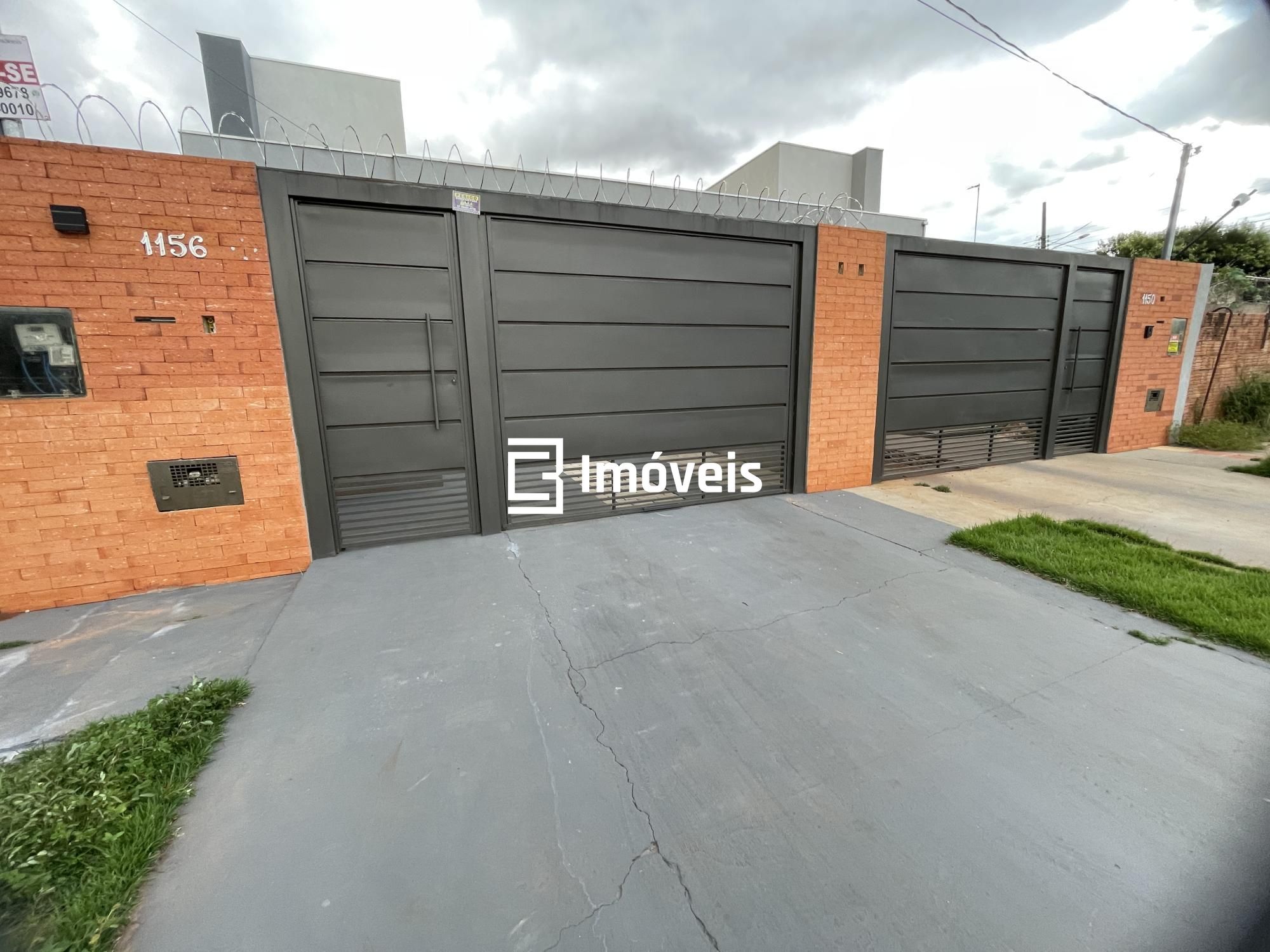 Casa à venda com 3 quartos, 102m² - Foto 1