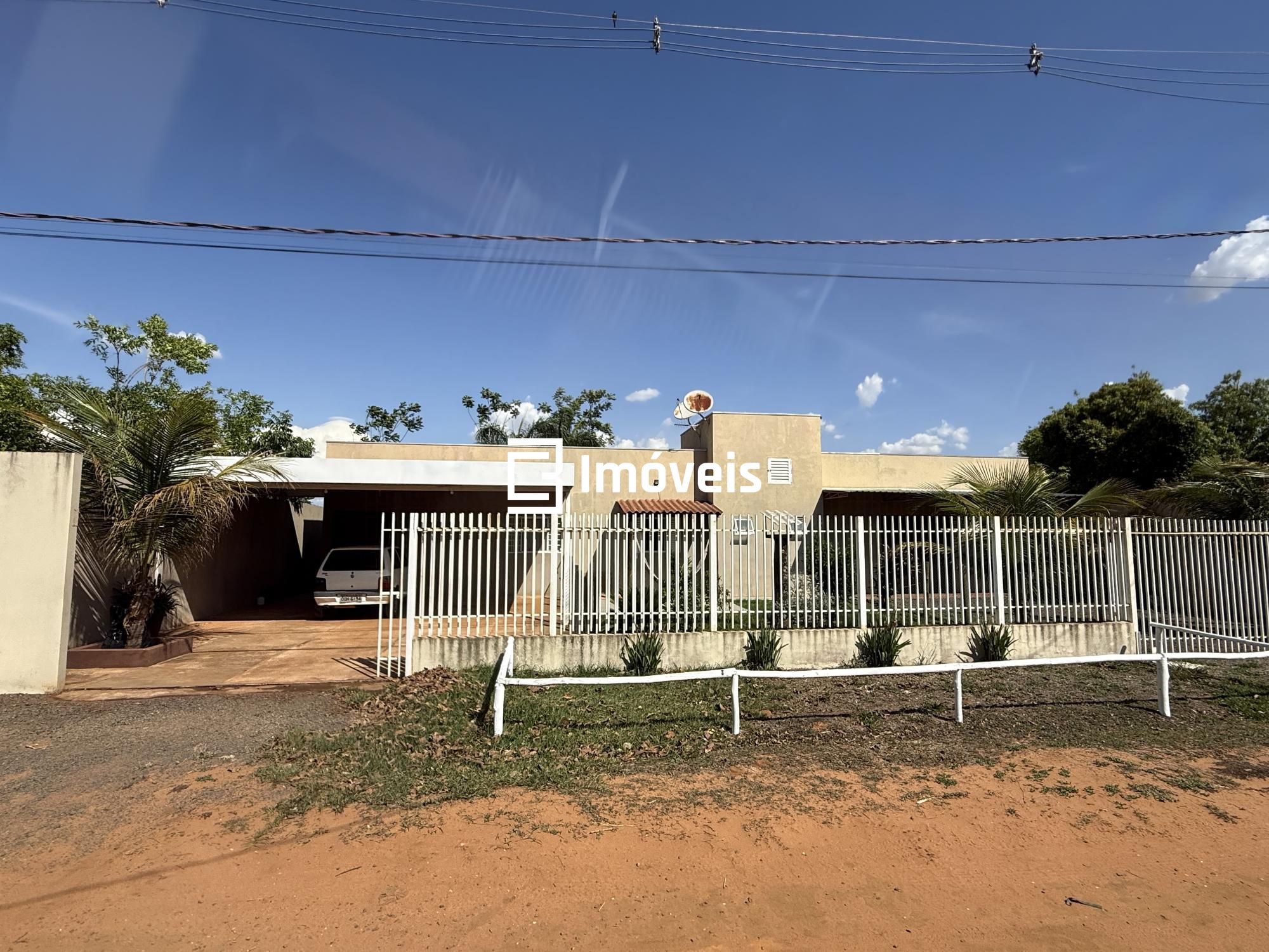 Chácara, 3 quartos, 1004 m² - Foto 1