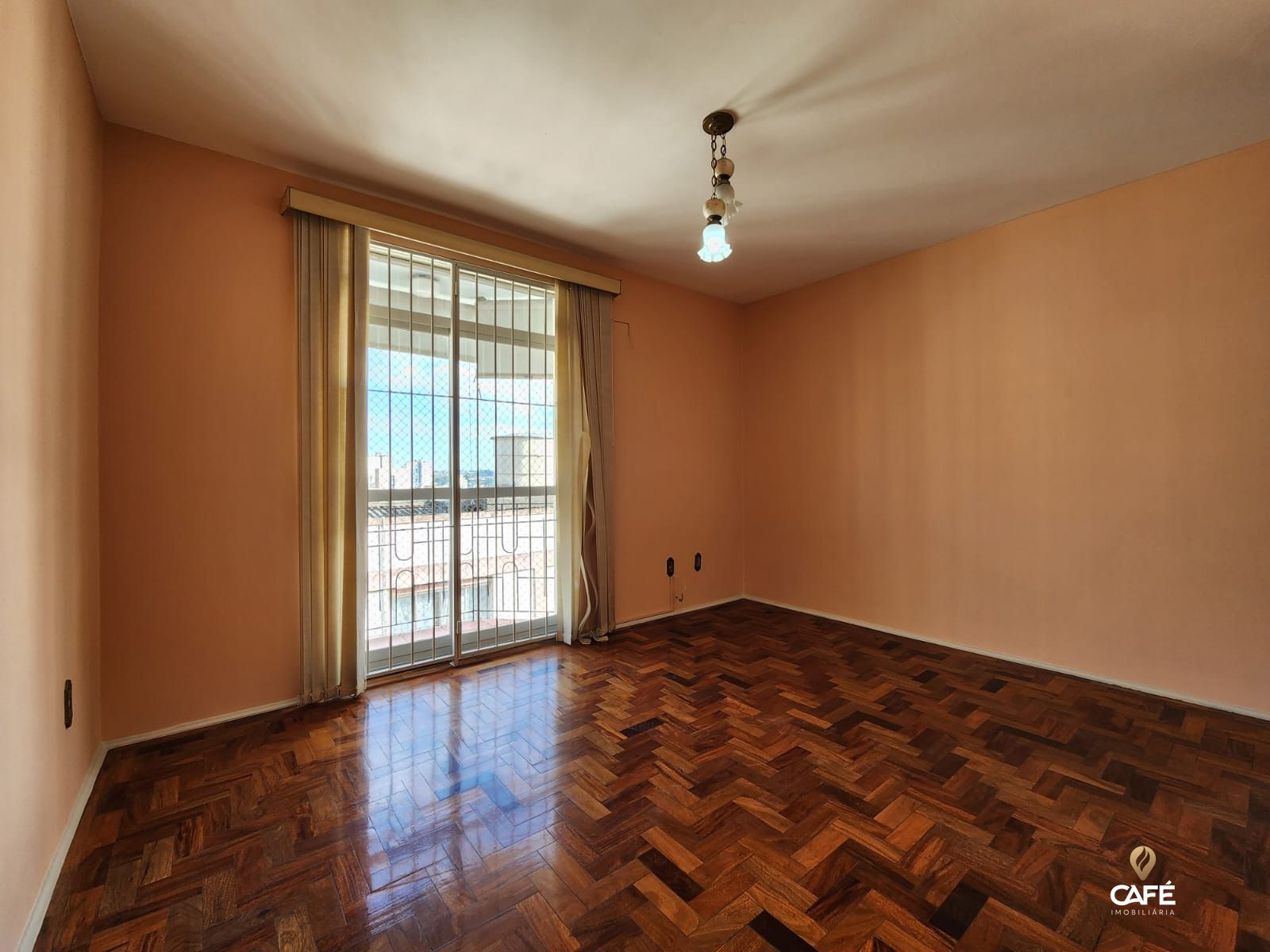 Apartamento à venda com 2 quartos, 69m² - Foto 1