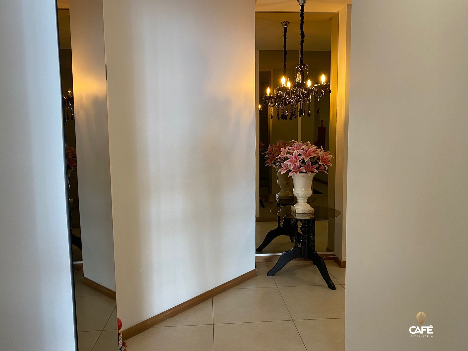 Apartamento à venda com 3 quartos, 133m² - Foto 3