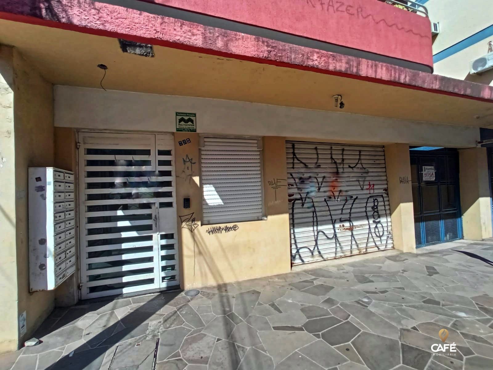 Conjunto Comercial-Sala para alugar com 3 quartos, 250m² - Foto 2