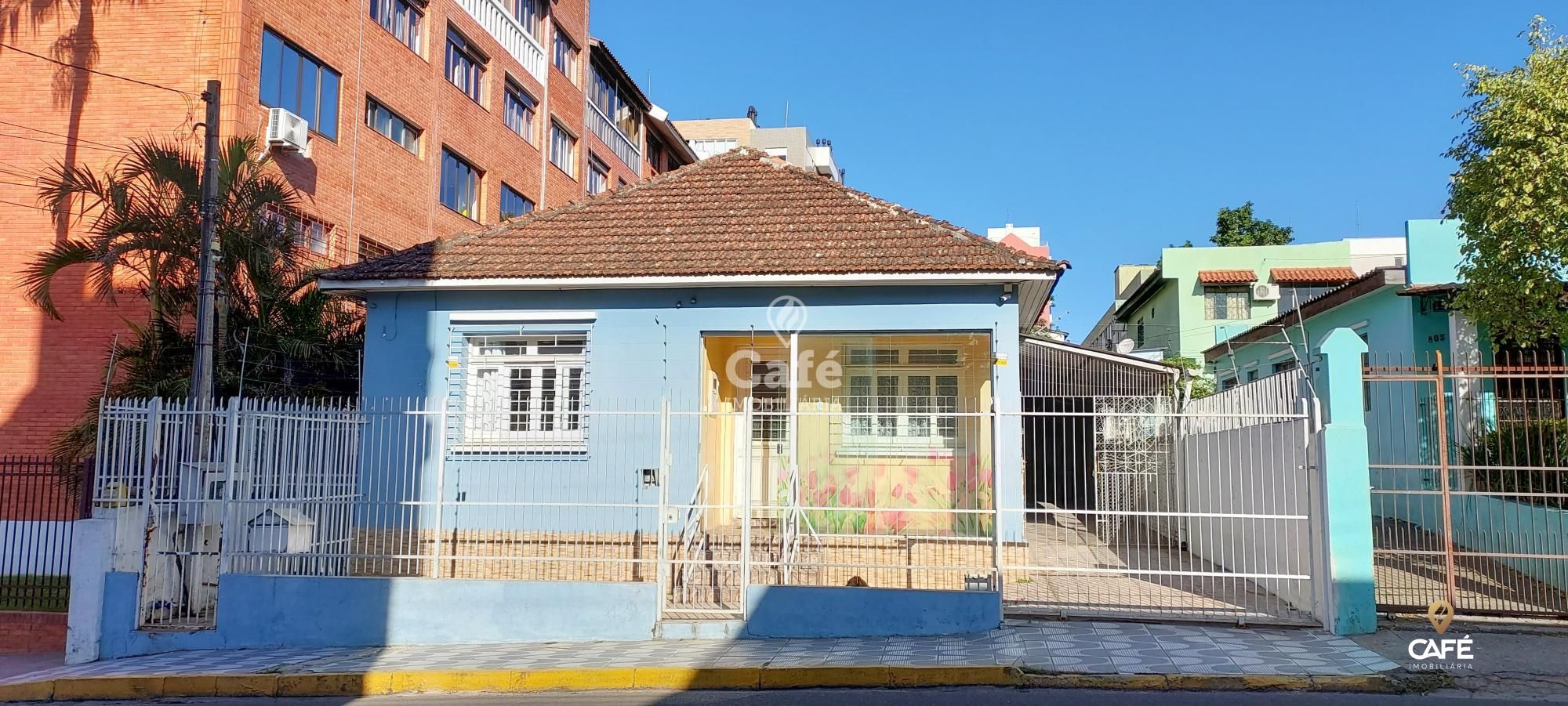 Casa à venda com 5 quartos, 150m² - Foto 1