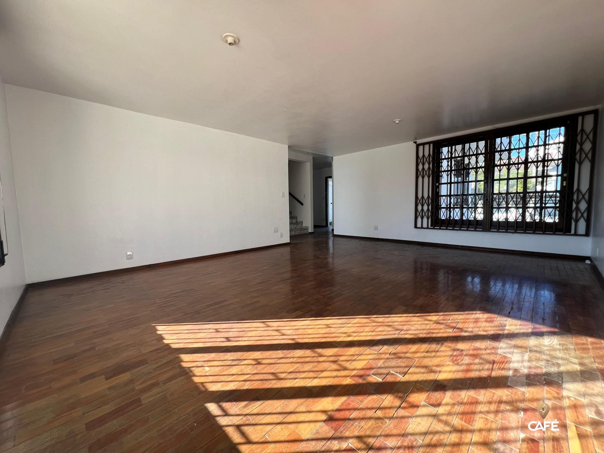 Casa à venda com 4 quartos, 283m² - Foto 5