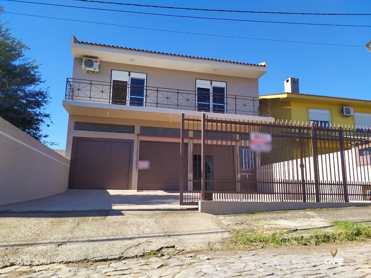 Casa à venda com 3 quartos, 300m² - Foto 1