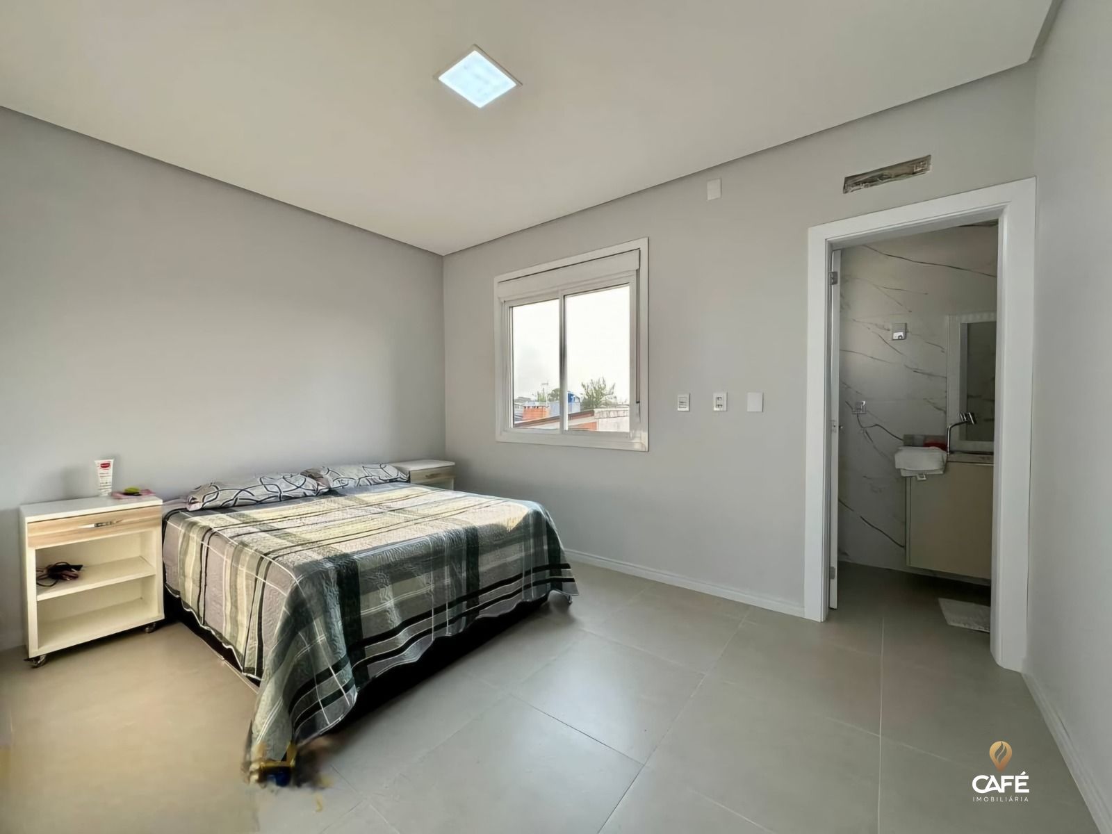 Casa à venda com 2 quartos, 140m² - Foto 9