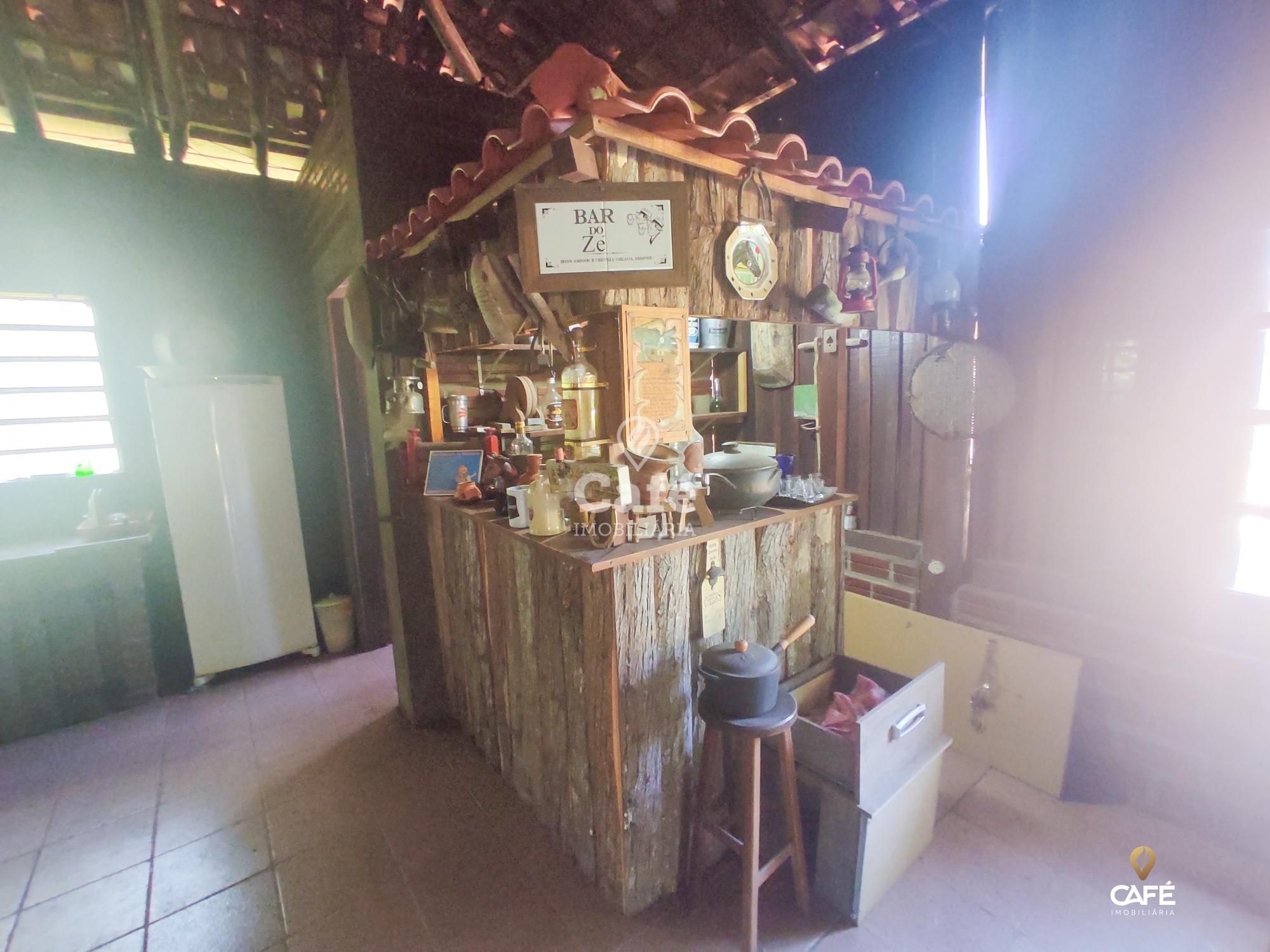 Casa à venda com 4 quartos, 200m² - Foto 17