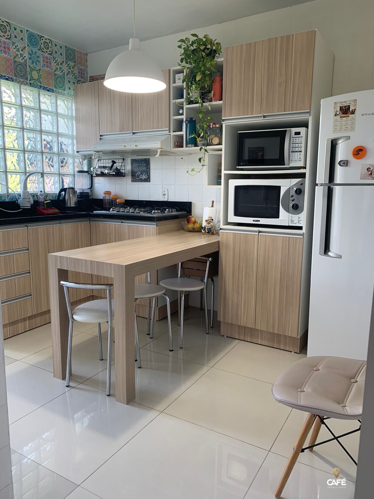 Apartamento à venda com 2 quartos, 76m² - Foto 2