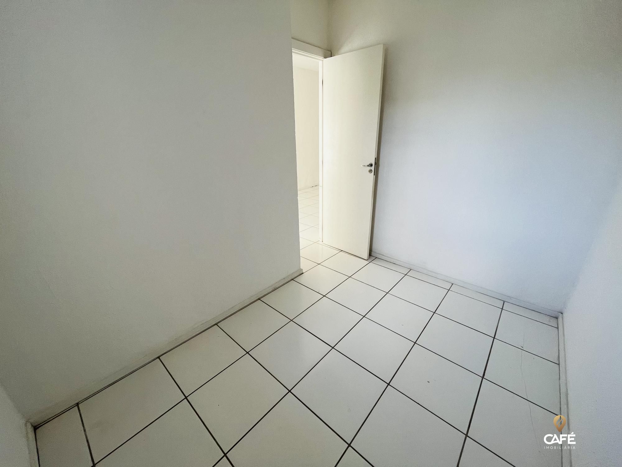 Casa à venda com 3 quartos, 70m² - Foto 10