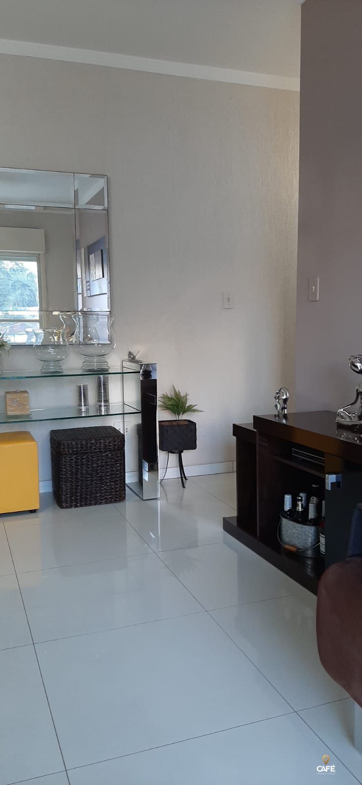 Apartamento à venda com 2 quartos, 69m² - Foto 2