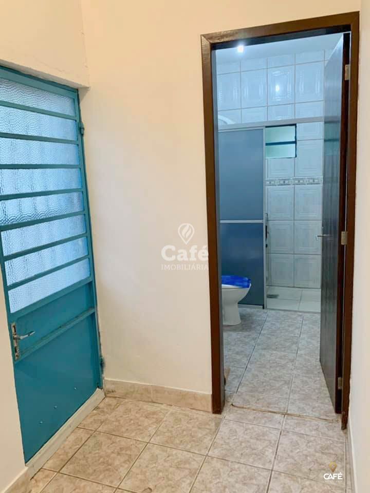 Casa à venda com 2 quartos, 200m² - Foto 7