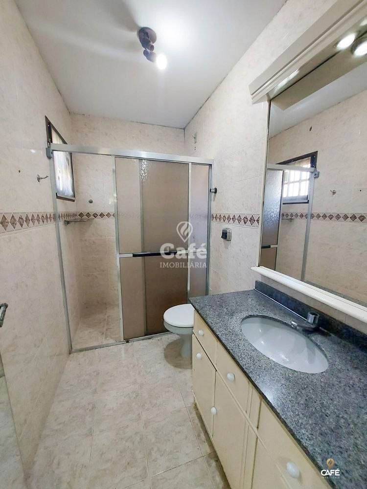 Casa à venda com 3 quartos, 180m² - Foto 2