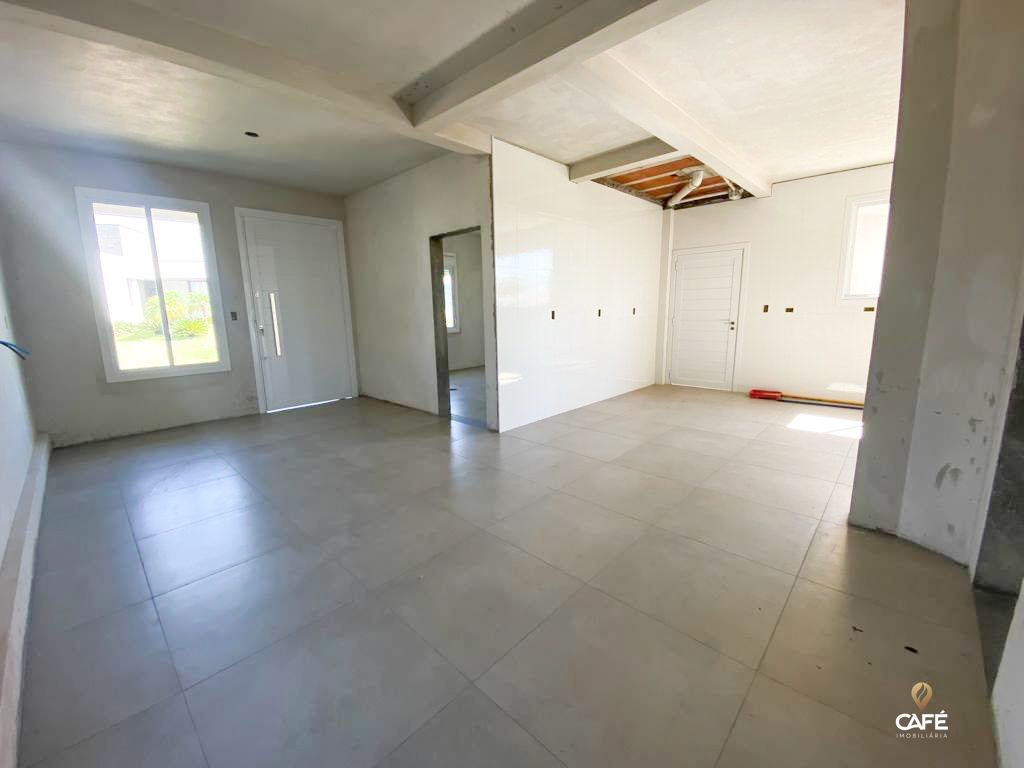 Casa à venda com 3 quartos, 243m² - Foto 2