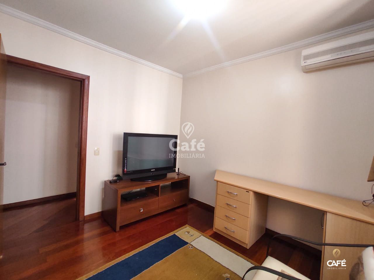 Apartamento à venda com 3 quartos, 139m² - Foto 9