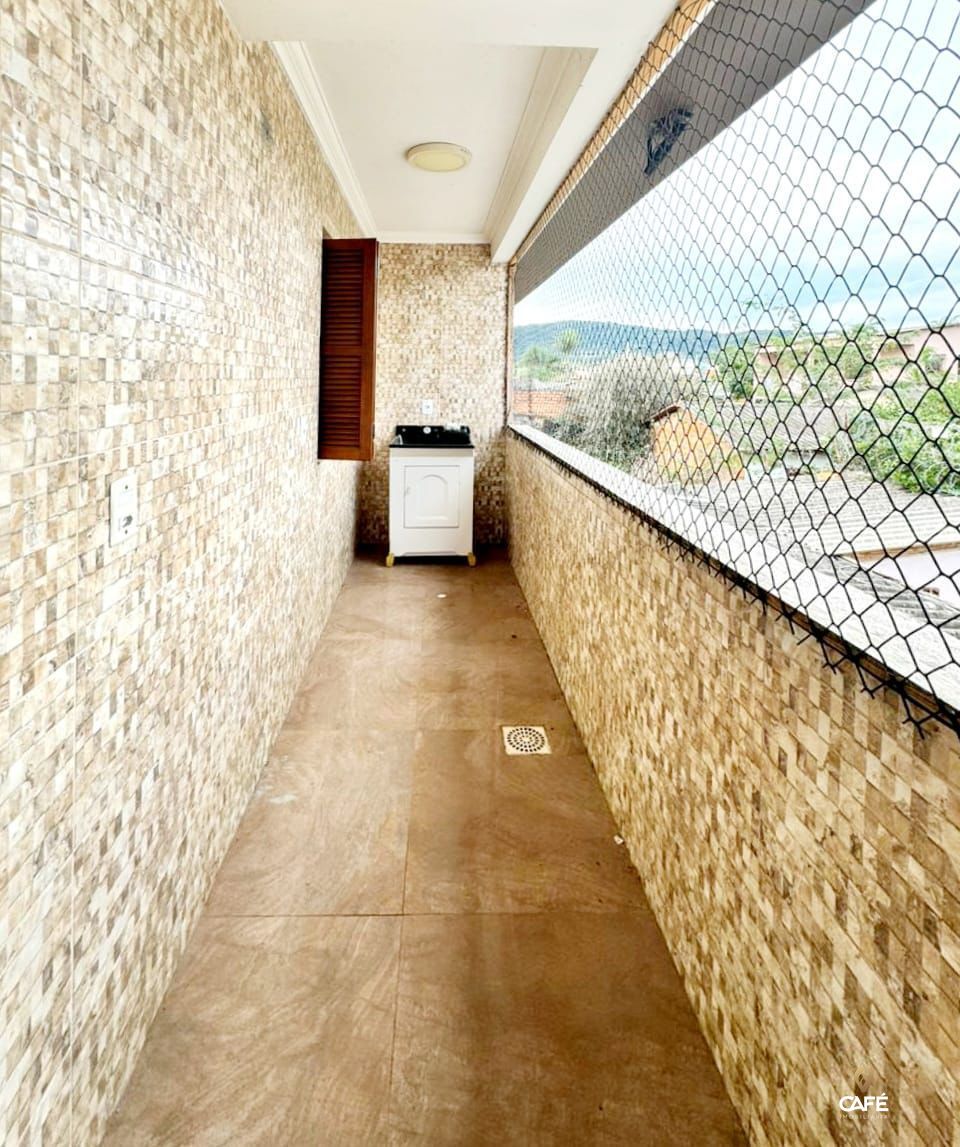 Casa à venda com 7 quartos, 280m² - Foto 8