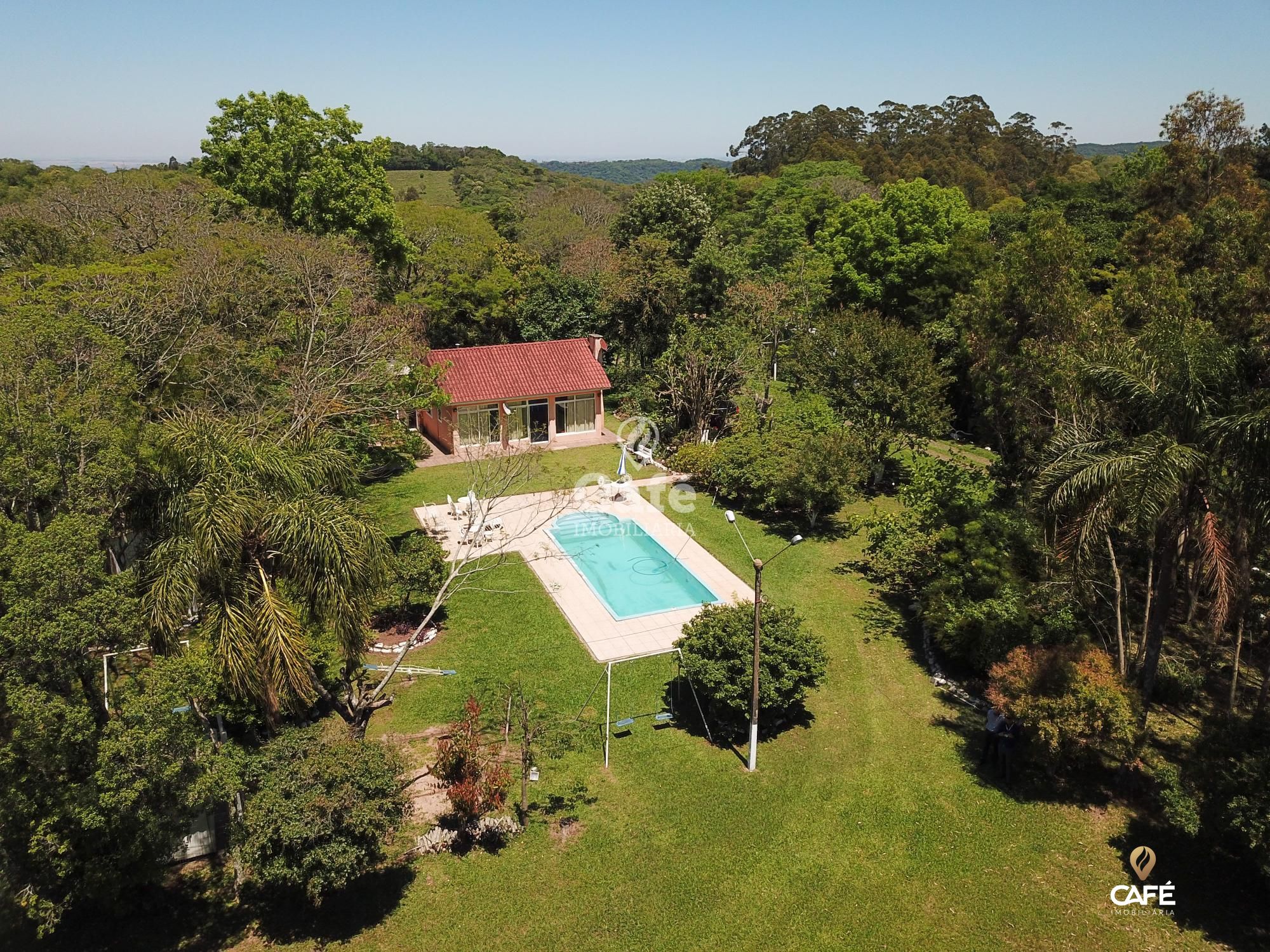 Casa à venda com 4 quartos, 200m² - Foto 3