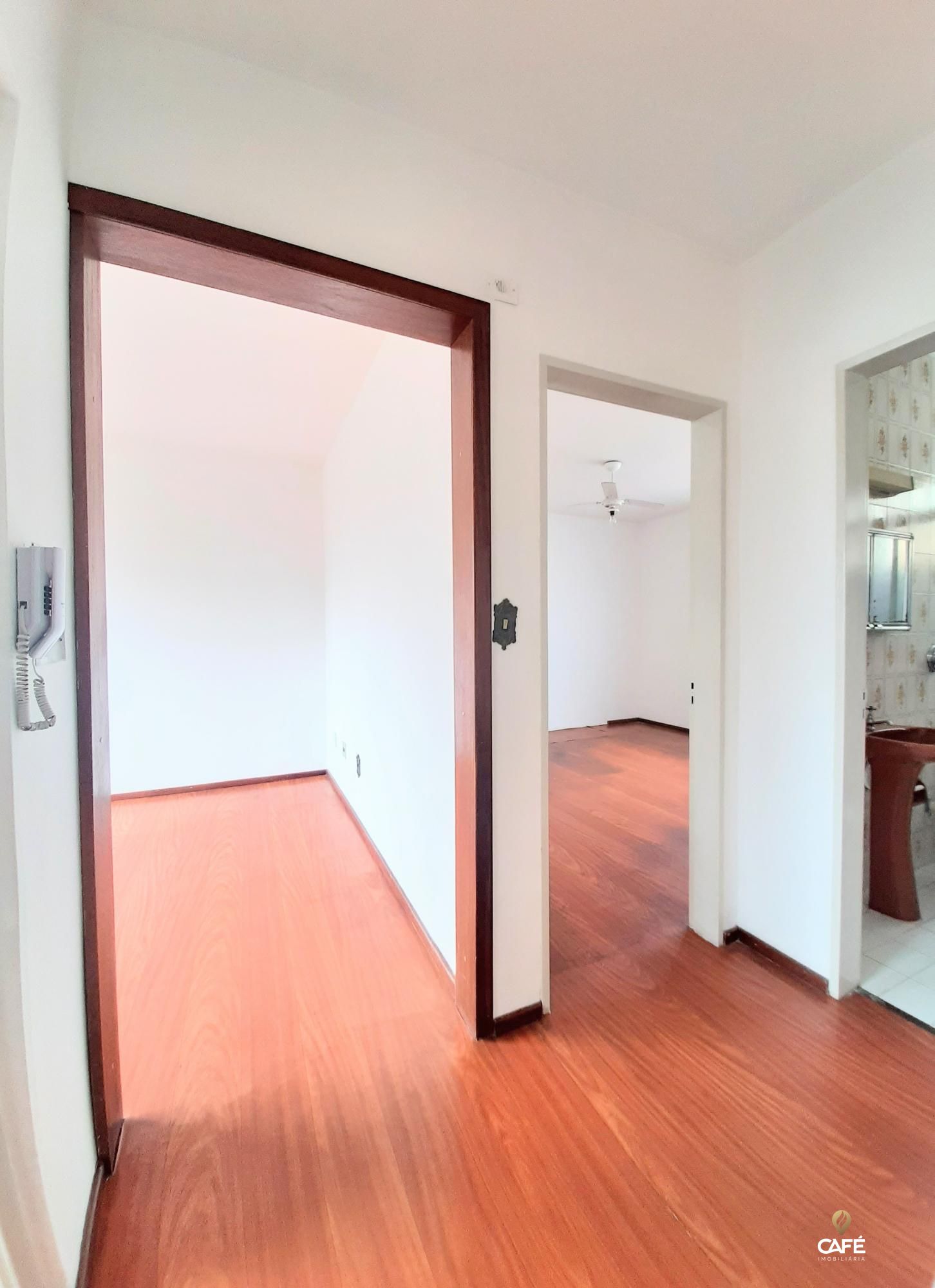 Apartamento à venda com 2 quartos, 73m² - Foto 3