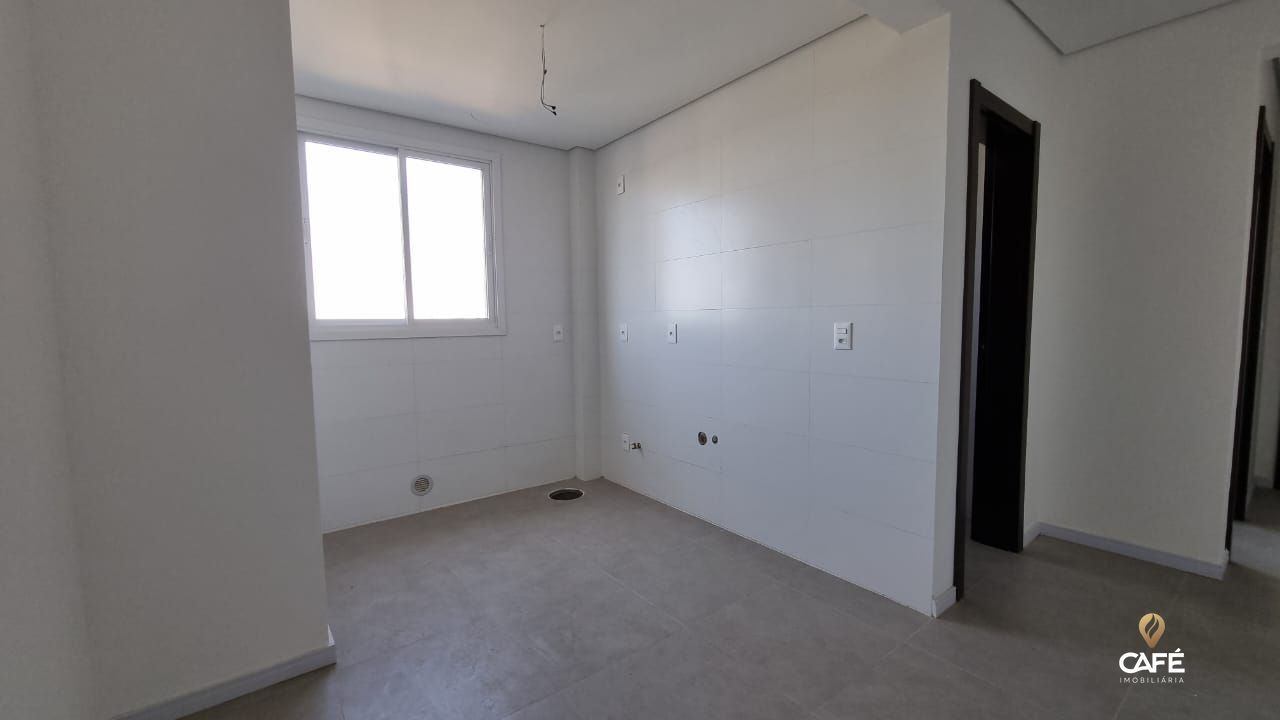 Apartamento à venda com 2 quartos, 70m² - Foto 3