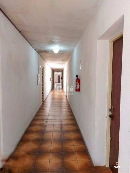 Apartamento à venda com 2 quartos, 98m² - Foto 2