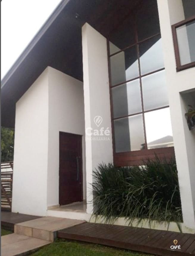 Casa à venda com 3 quartos, 270m² - Foto 3