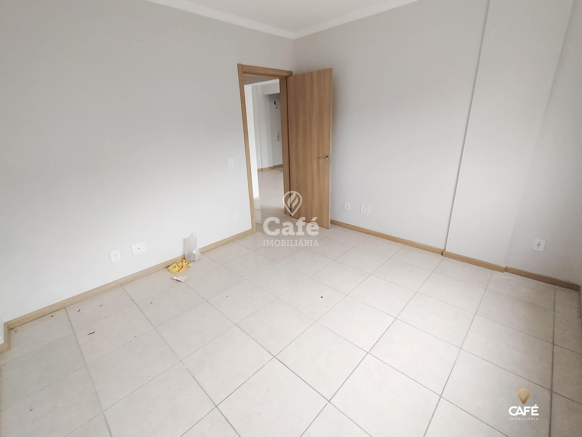 Apartamento à venda com 2 quartos, 82m² - Foto 4