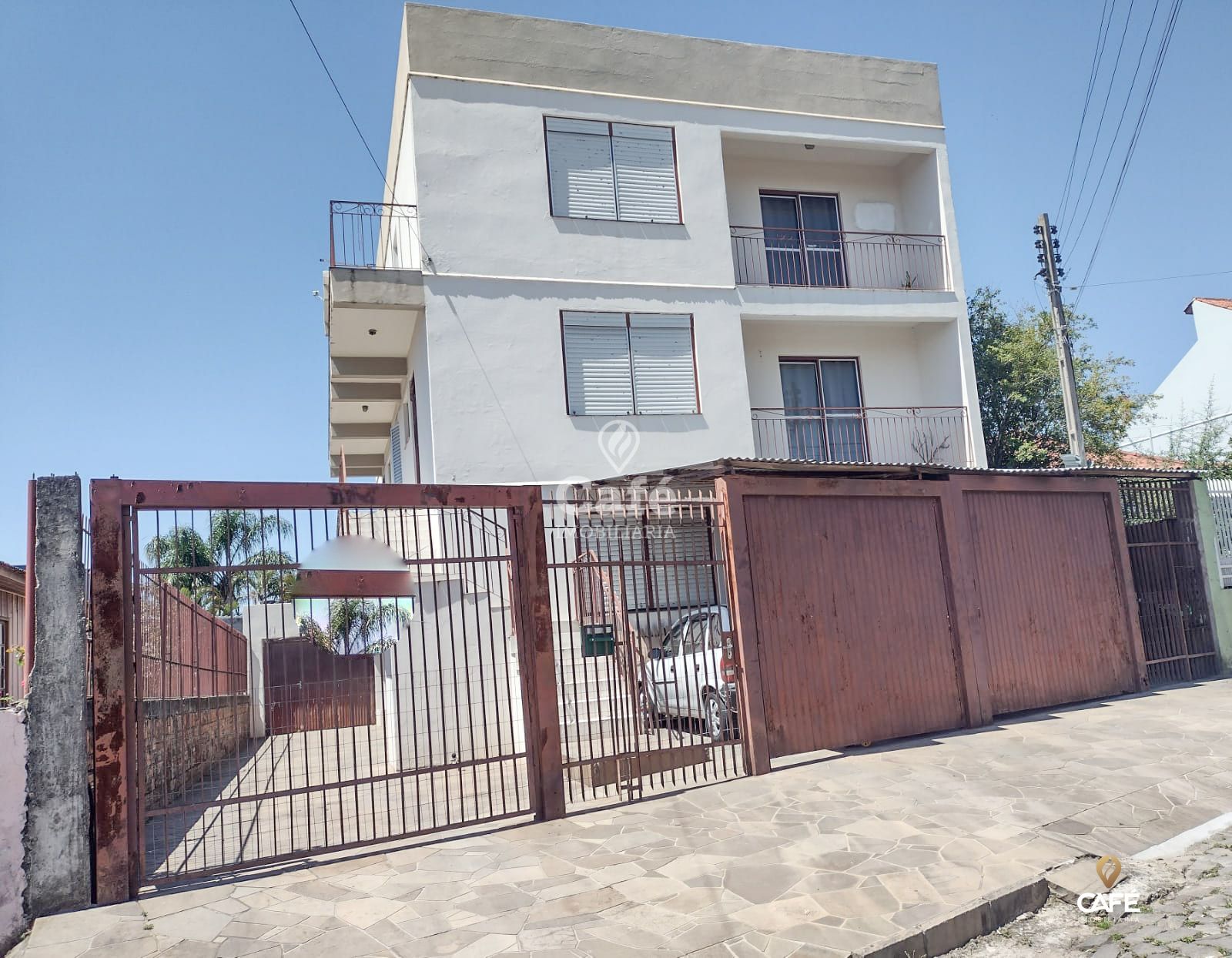 Casa Comercial à venda com 9 quartos, 126m² - Foto 1