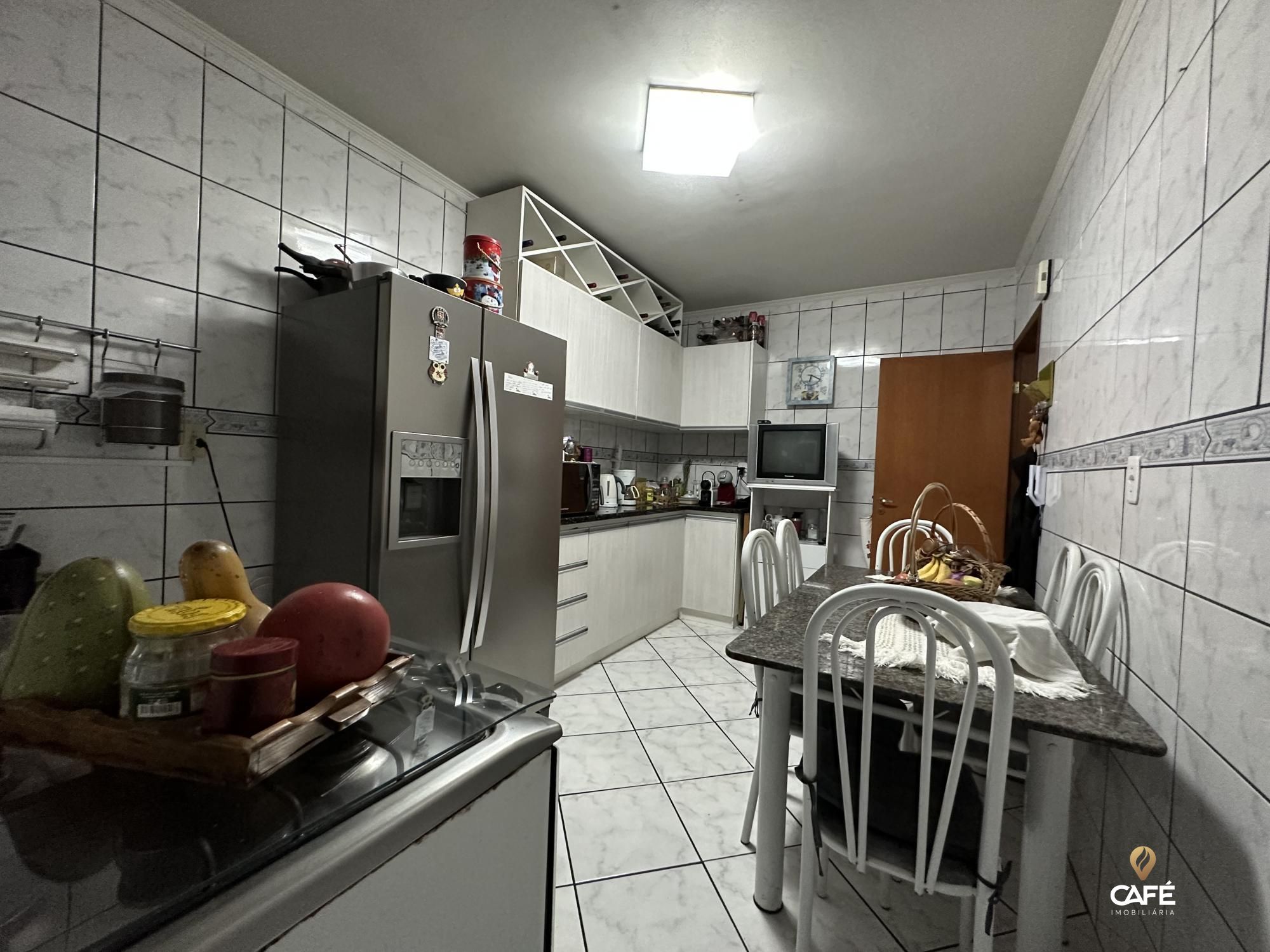 Apartamento à venda com 4 quartos, 194m² - Foto 3