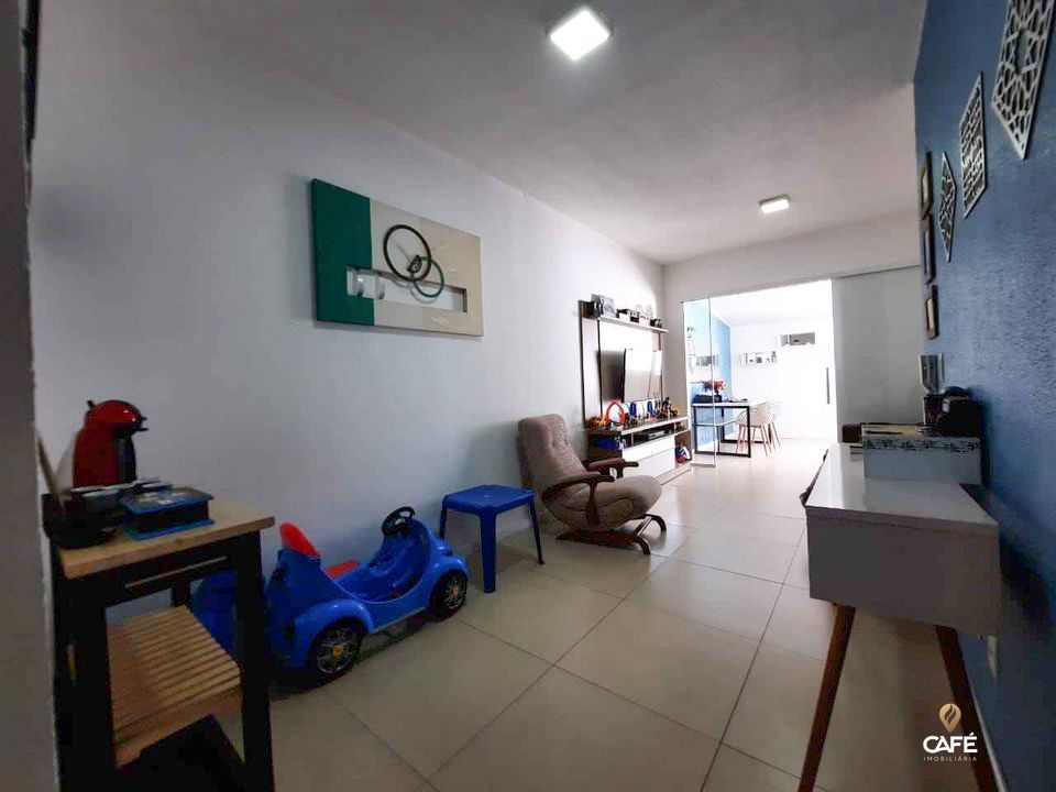 Casa à venda com 2 quartos, 65m² - Foto 4