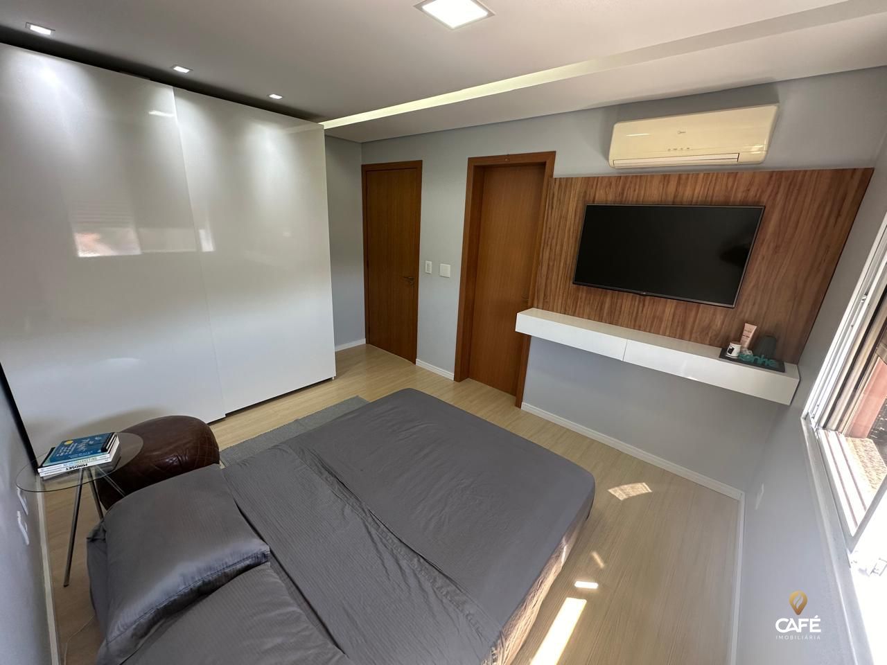 Apartamento à venda com 2 quartos, 68m² - Foto 4