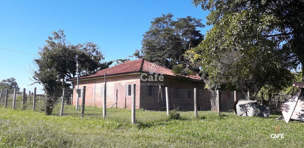 Chácara à venda com 2 quartos, 70m² - Foto 1