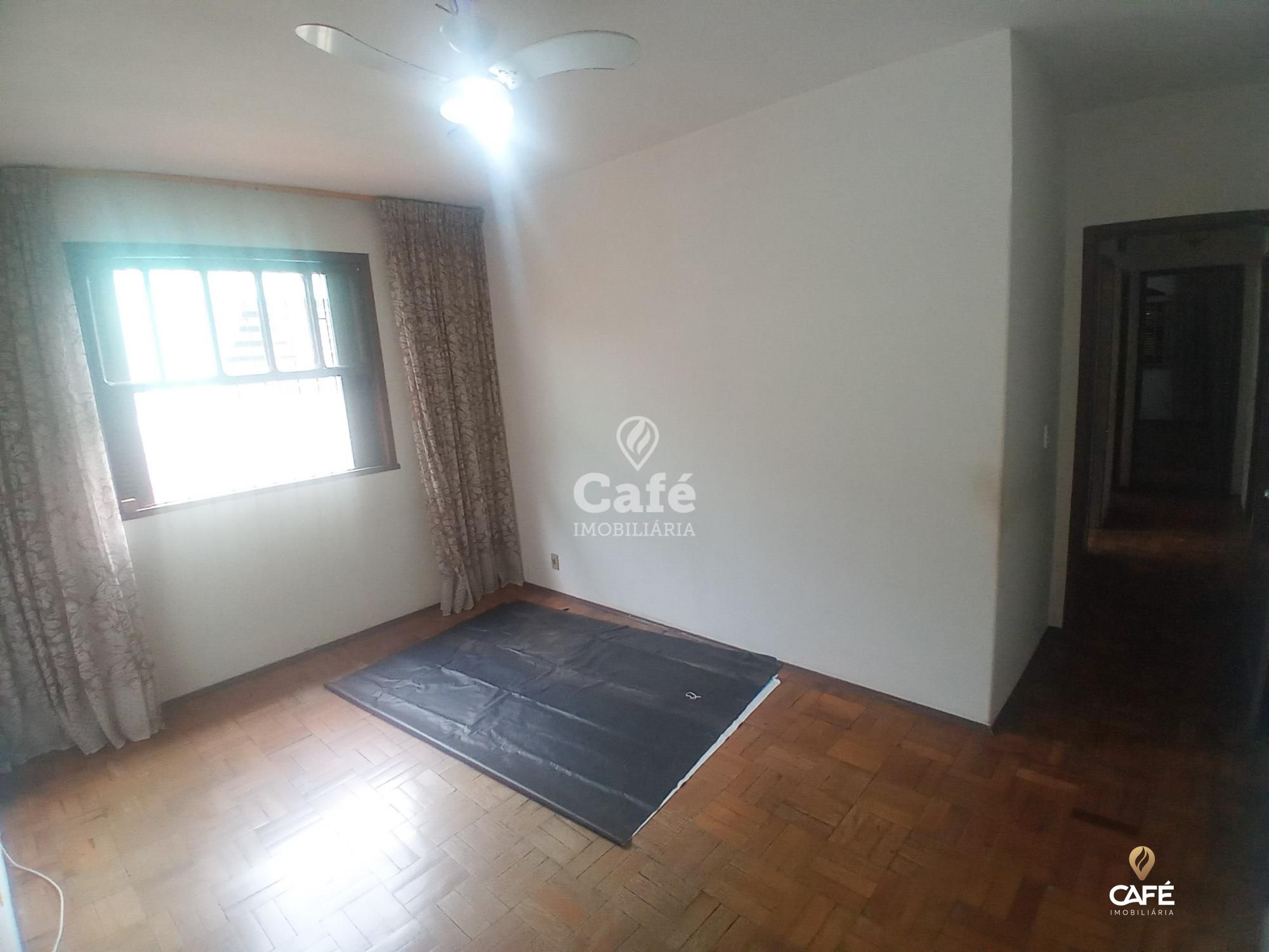 Casa à venda com 3 quartos, 290m² - Foto 5