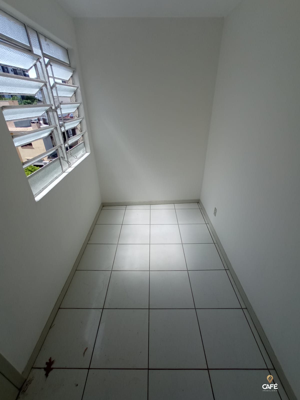 Apartamento à venda com 2 quartos, 70m² - Foto 12