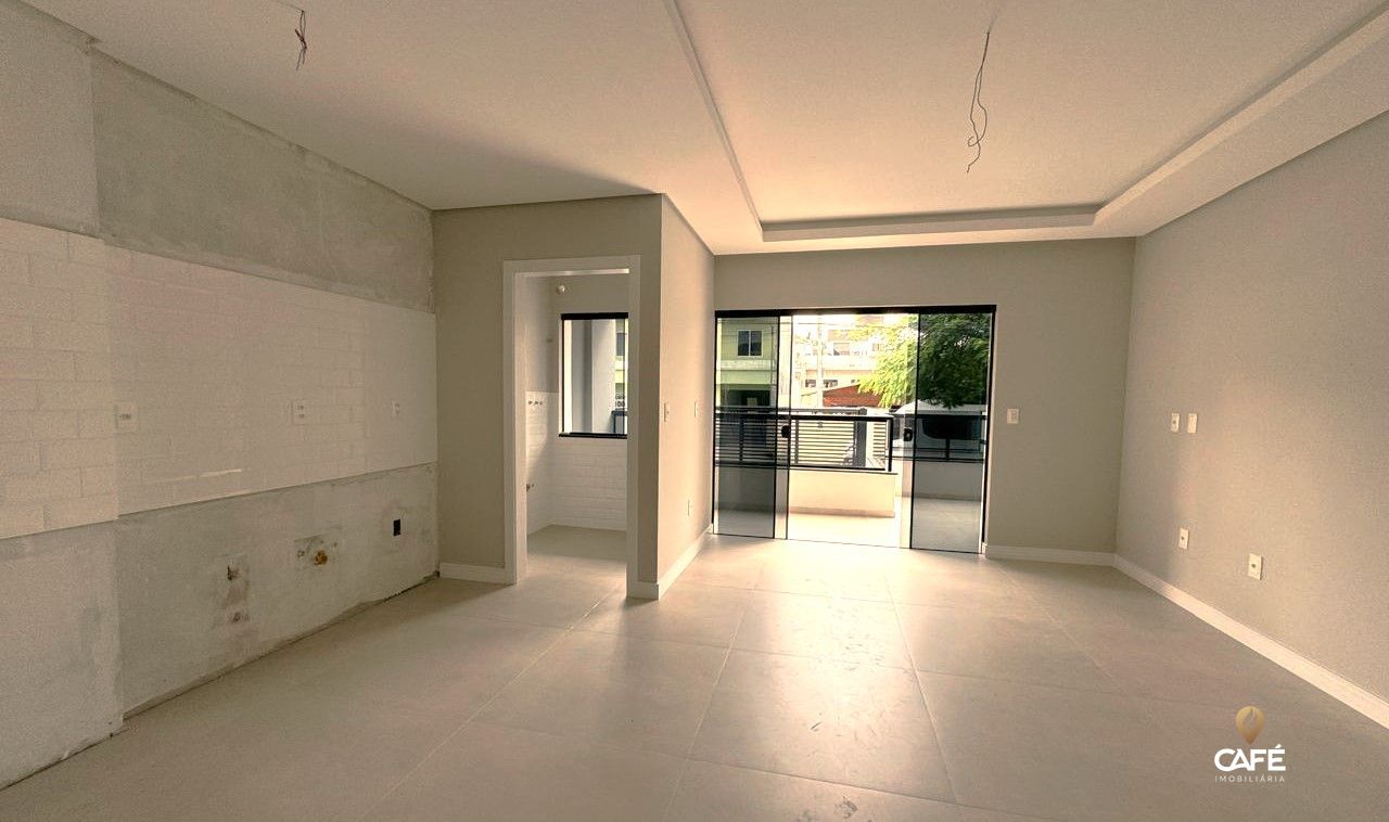 Apartamento à venda com 2 quartos, 80m² - Foto 1