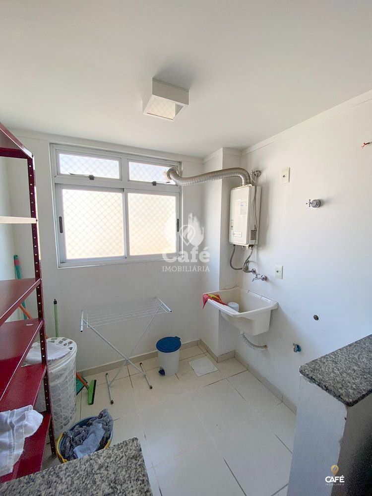 Apartamento à venda com 2 quartos, 85m² - Foto 4