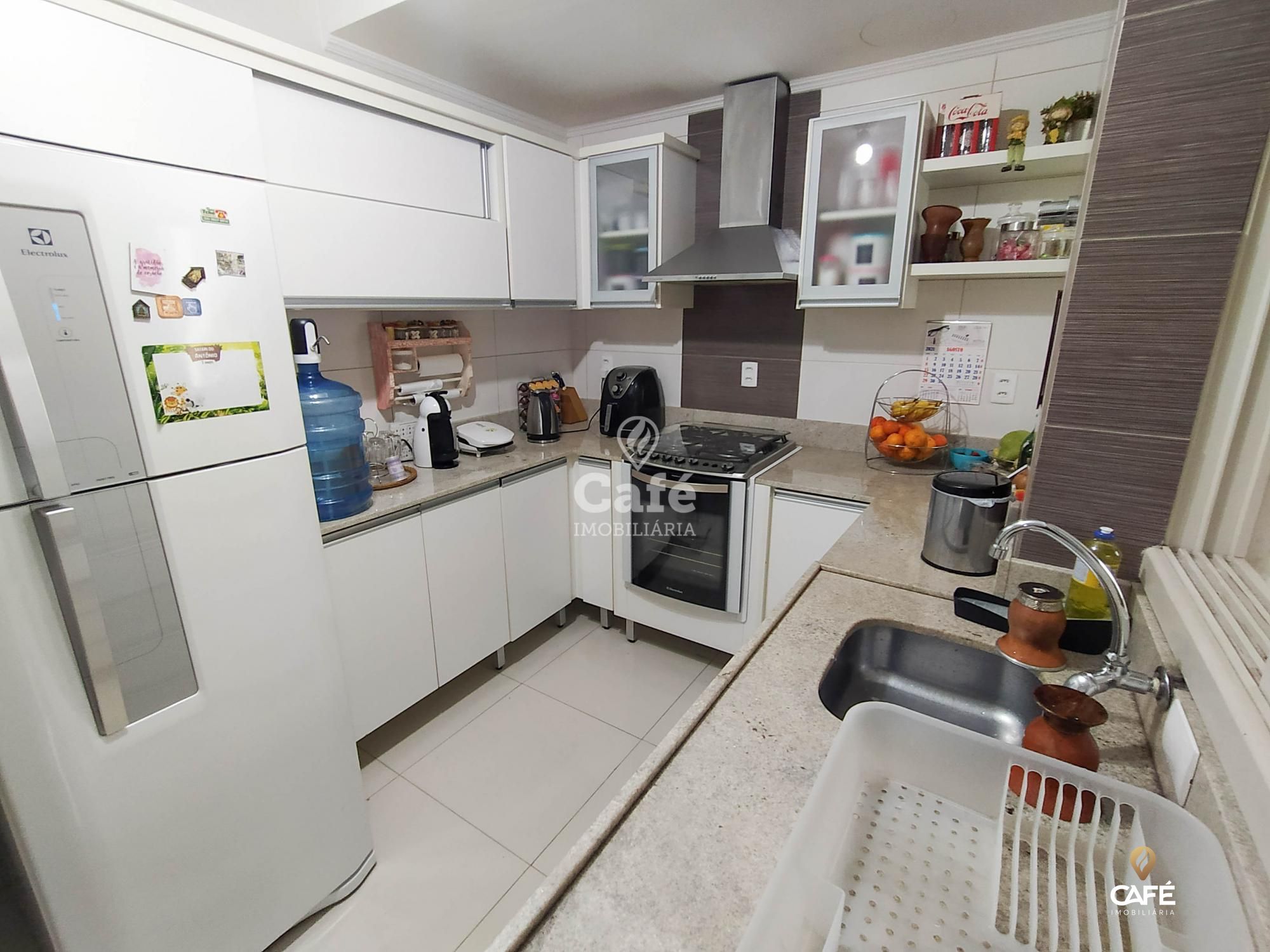 Apartamento à venda com 3 quartos, 133m² - Foto 3