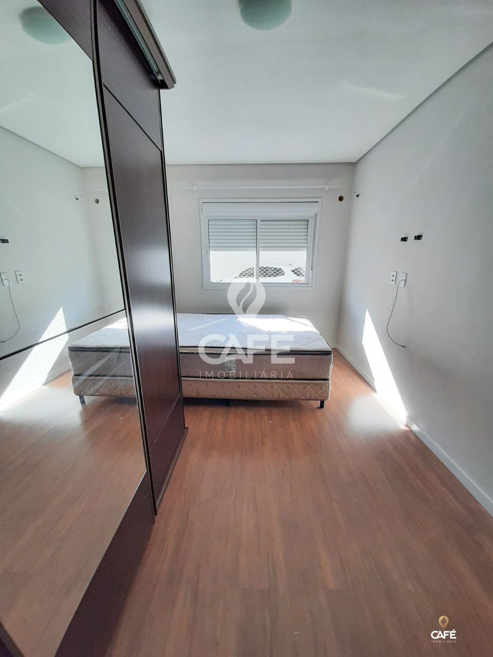 Apartamento à venda com 2 quartos, 60m² - Foto 4