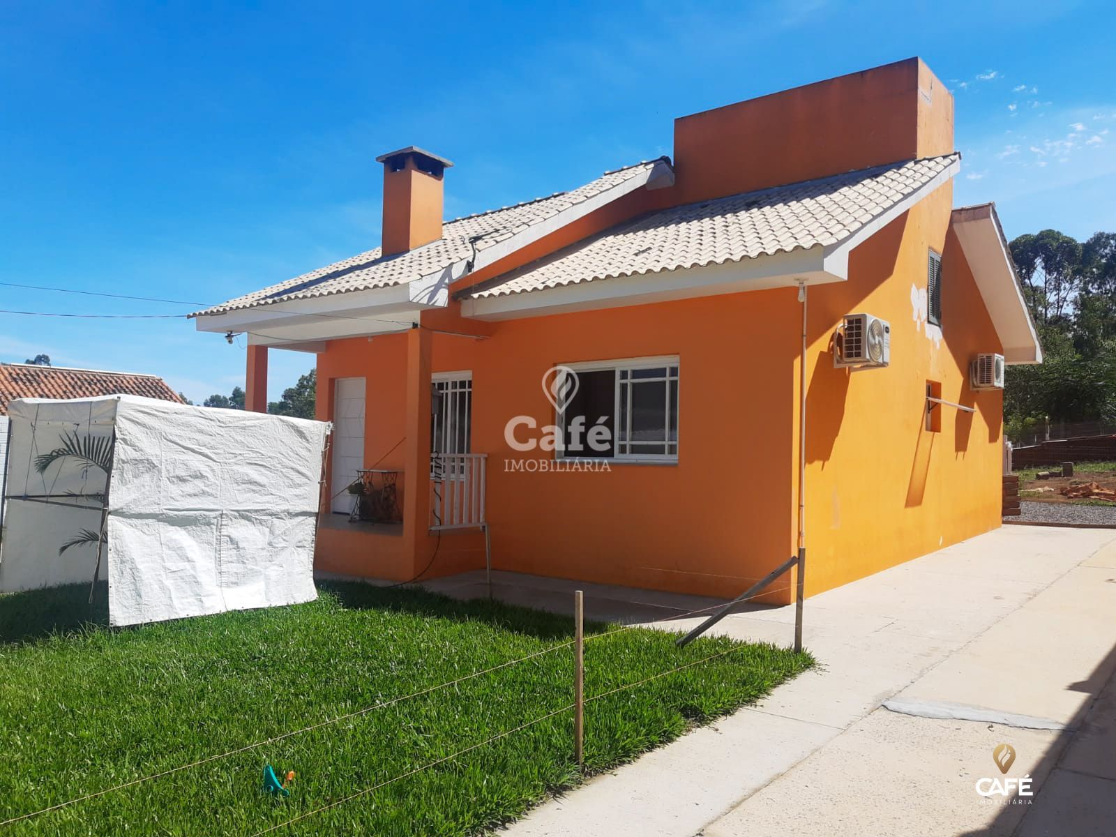 Casa à venda com 2 quartos, 155m² - Foto 1