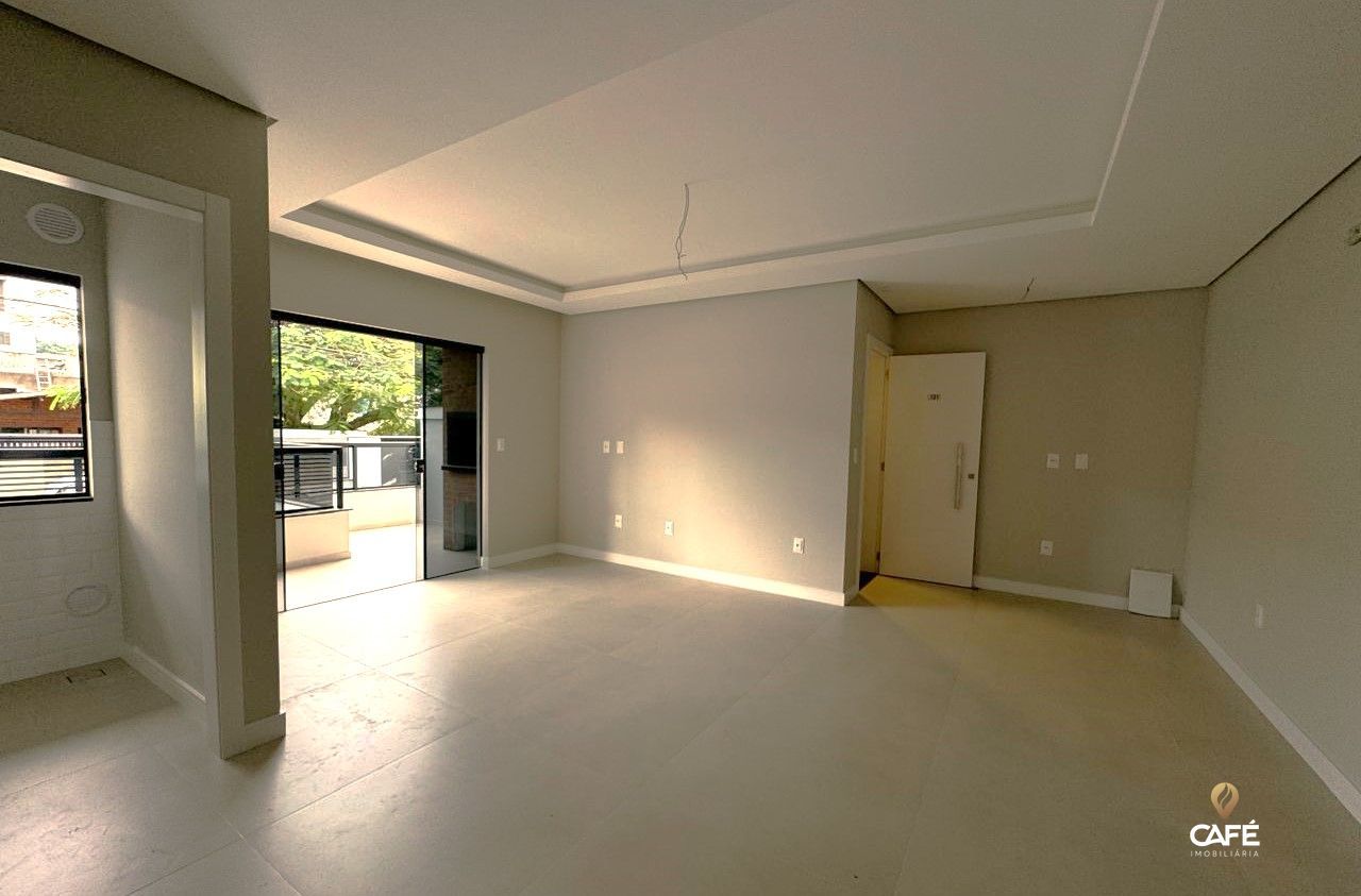 Apartamento à venda com 2 quartos, 70m² - Foto 1