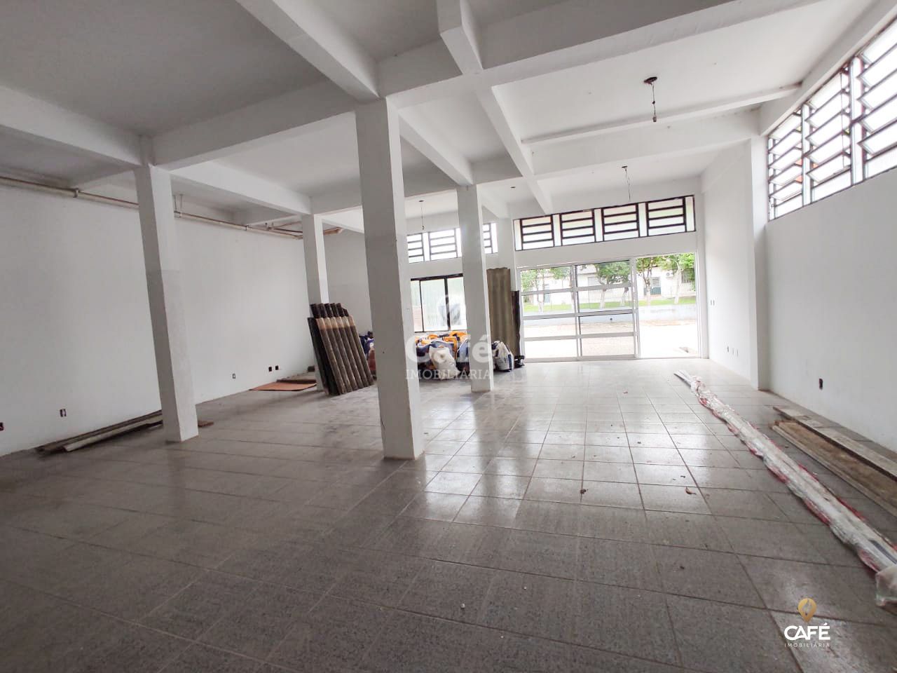 Conjunto Comercial-Sala à venda com 1 quarto, 194m² - Foto 4