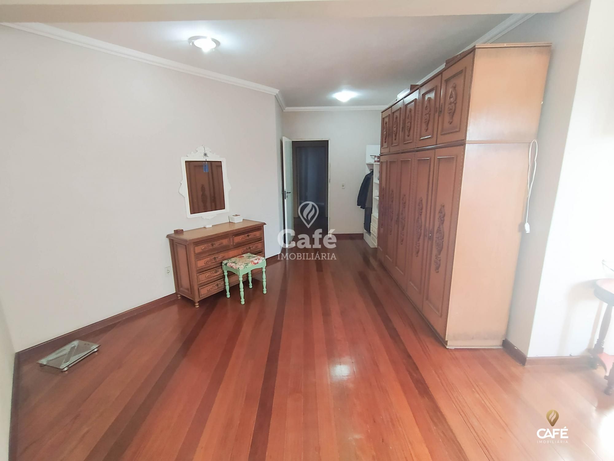 Casa à venda com 4 quartos, 323m² - Foto 16