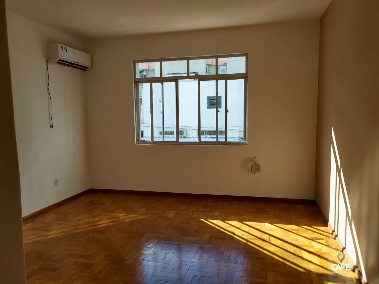 Apartamento à venda com 3 quartos, 96m² - Foto 3