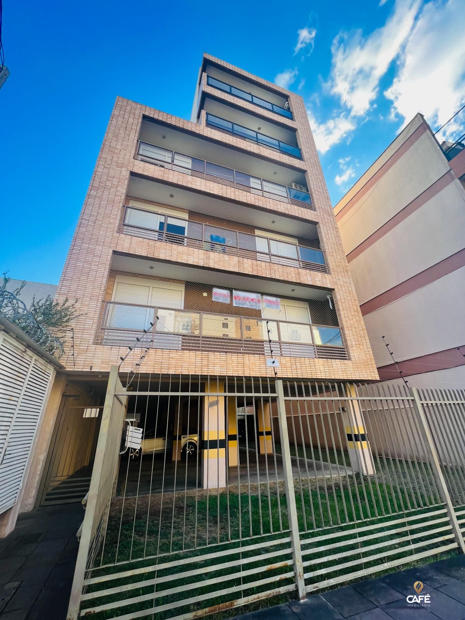 Apartamento à venda com 3 quartos, 126m² - Foto 1