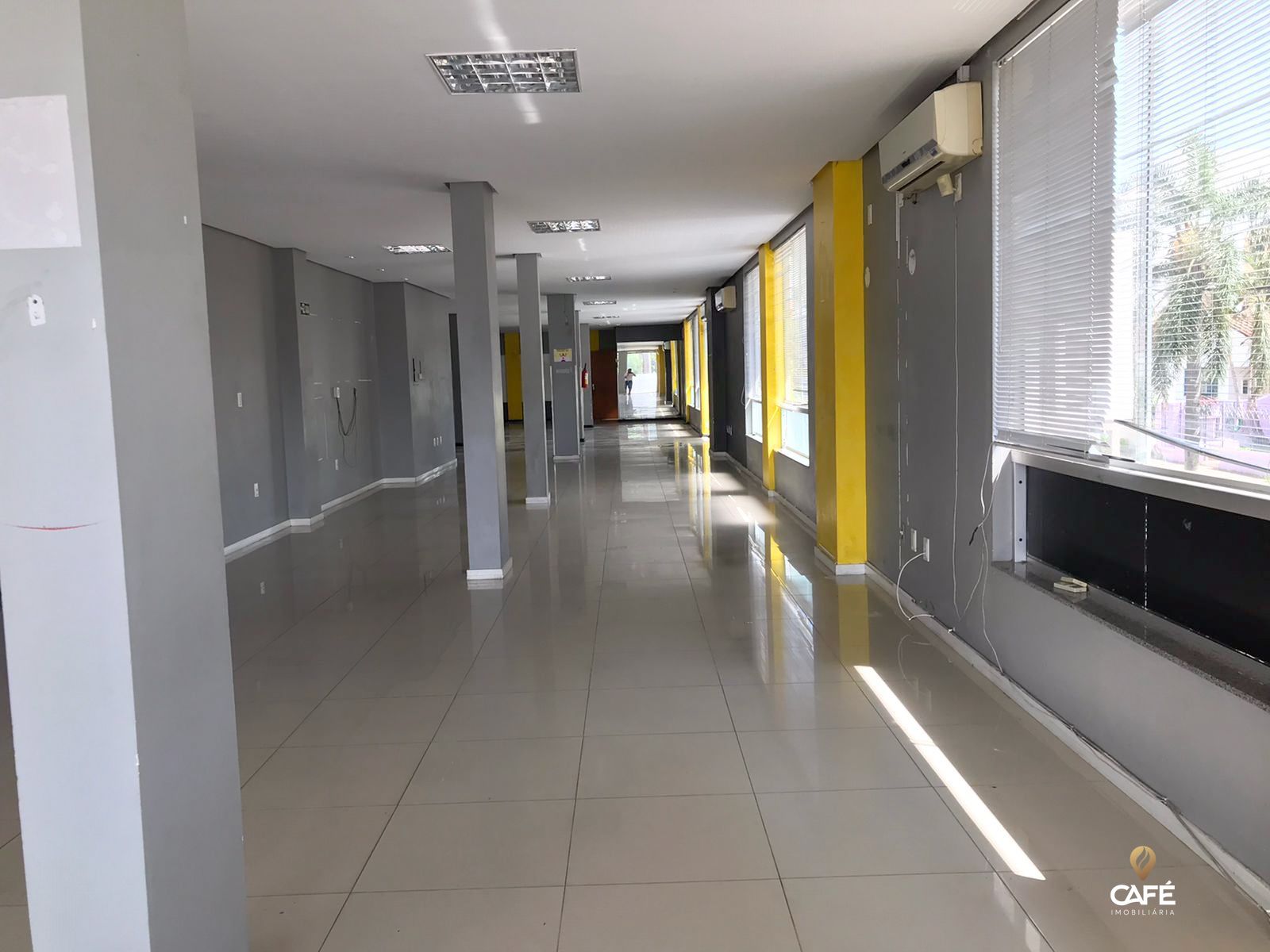 Conjunto Comercial-Sala para alugar com 1 quarto, 232m² - Foto 2